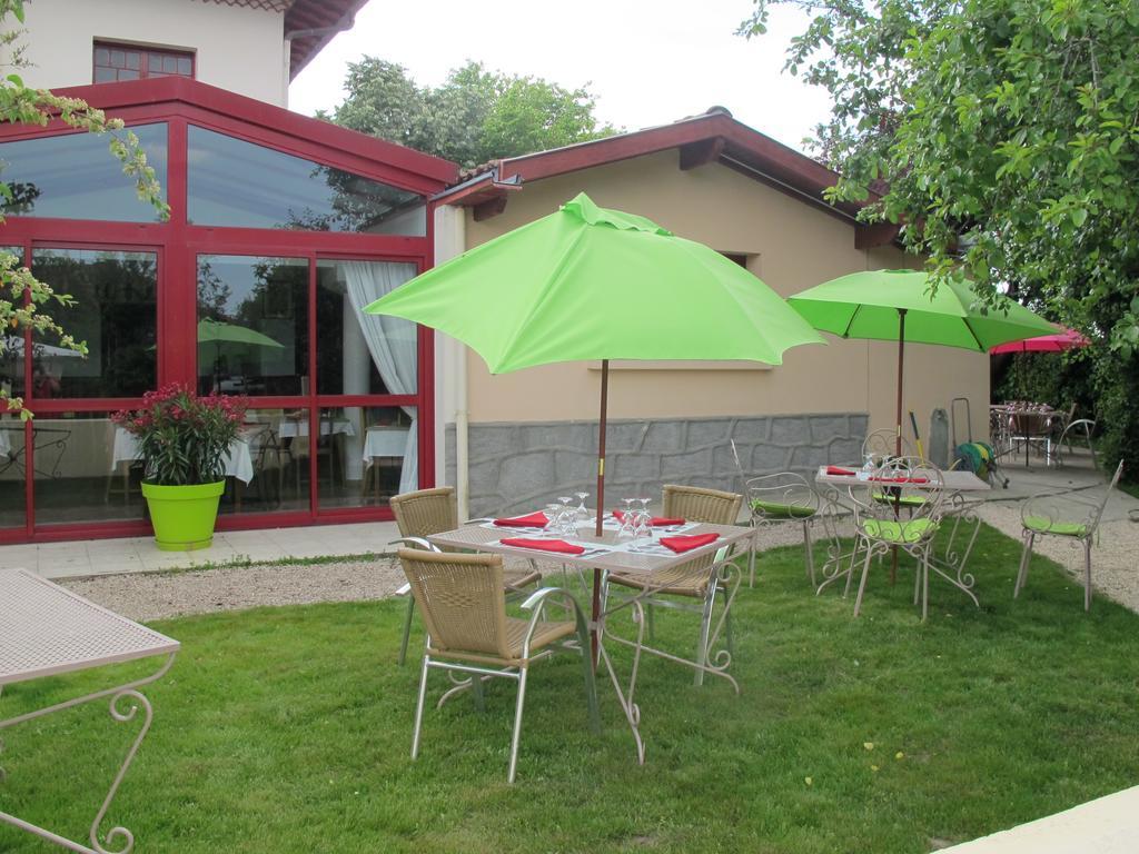 Hostellerie Du Parc Labarthe-Inard Exterior foto